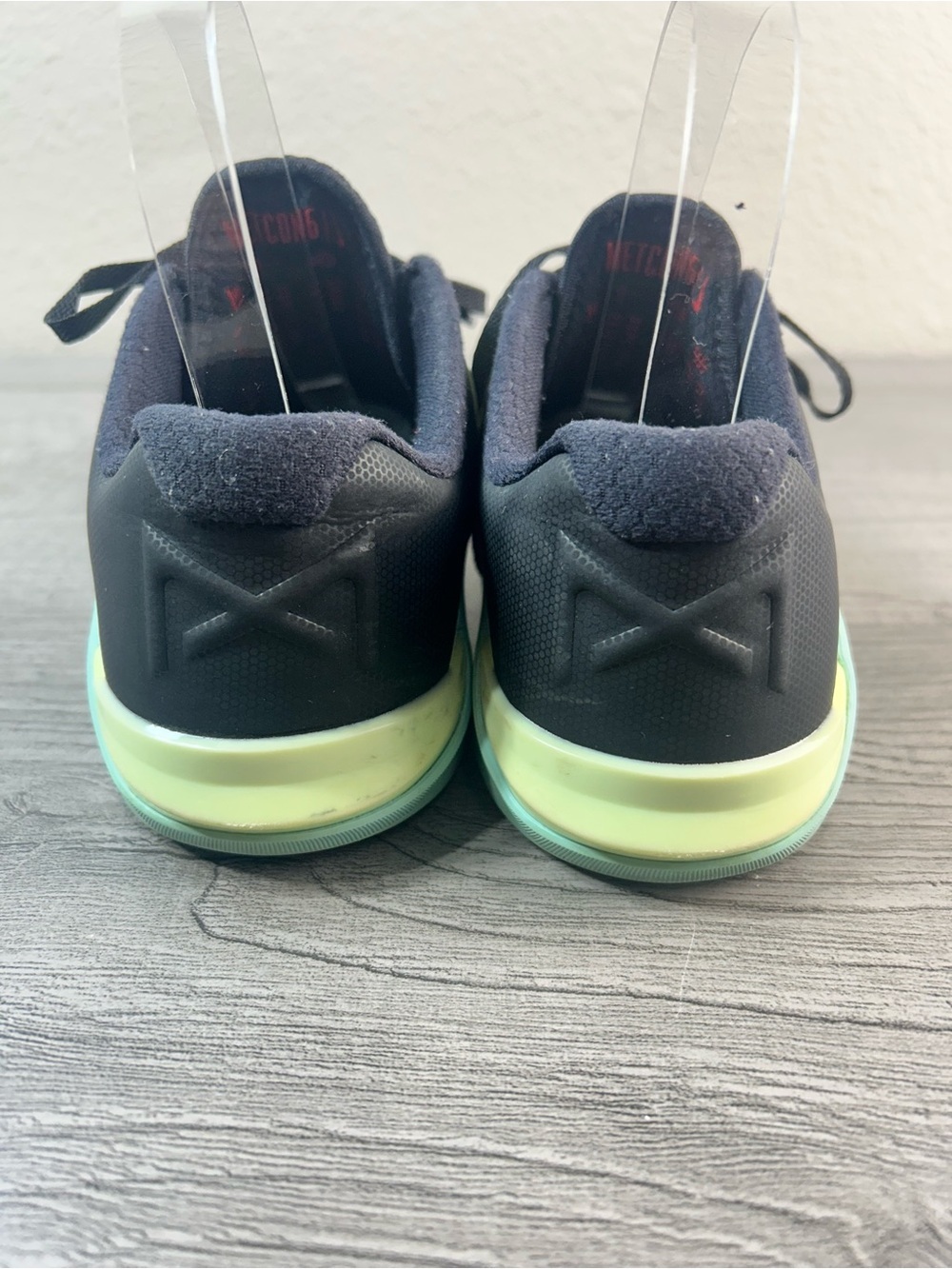 Nike Metcon 6 Women’s Size 8.5 Black and Green Running Shoes with Red Swoosh - Picture 5 of 11